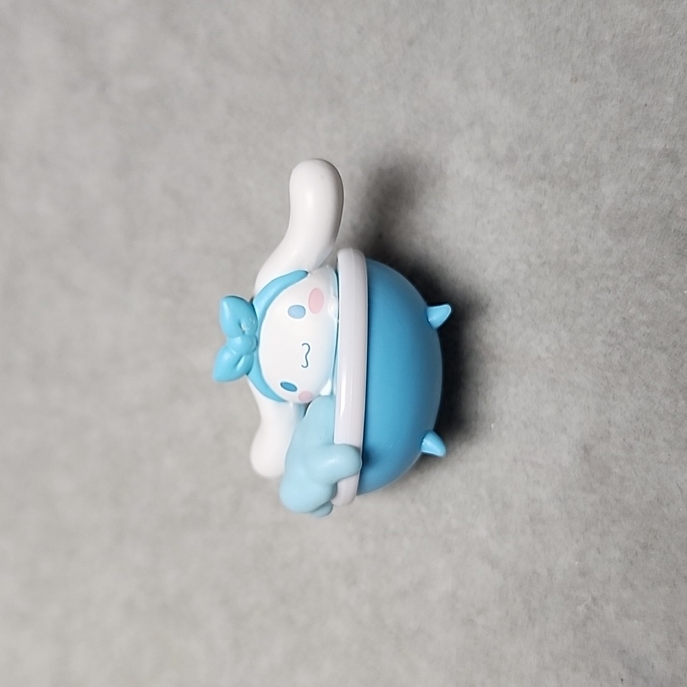 Cinnamoroll Figure